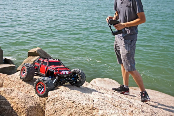 RC Vehicle Models – Electric, Nitro or Gas?
